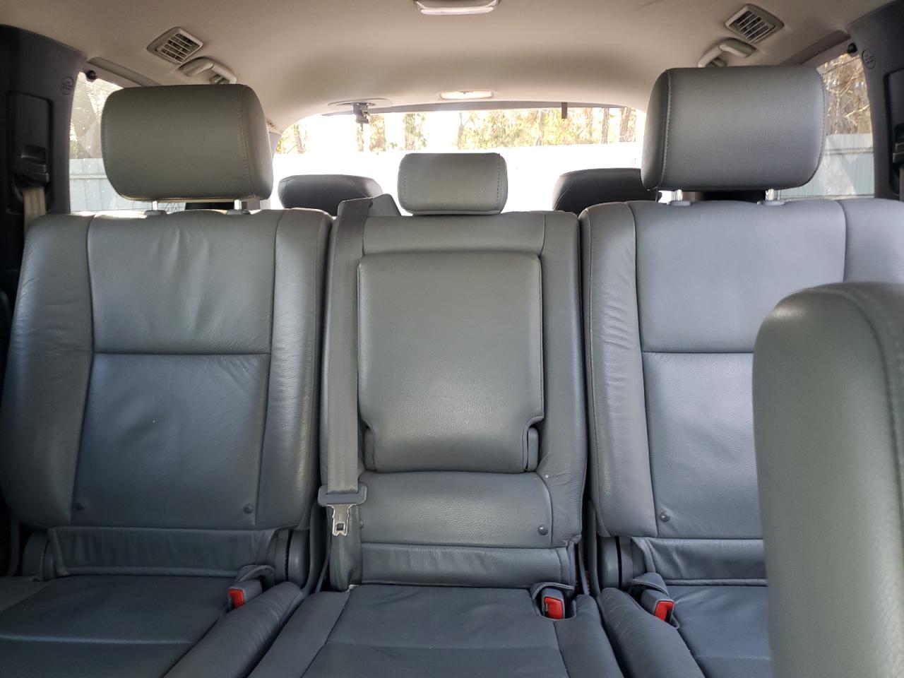 2017 Toyota Sequoia - Image 10