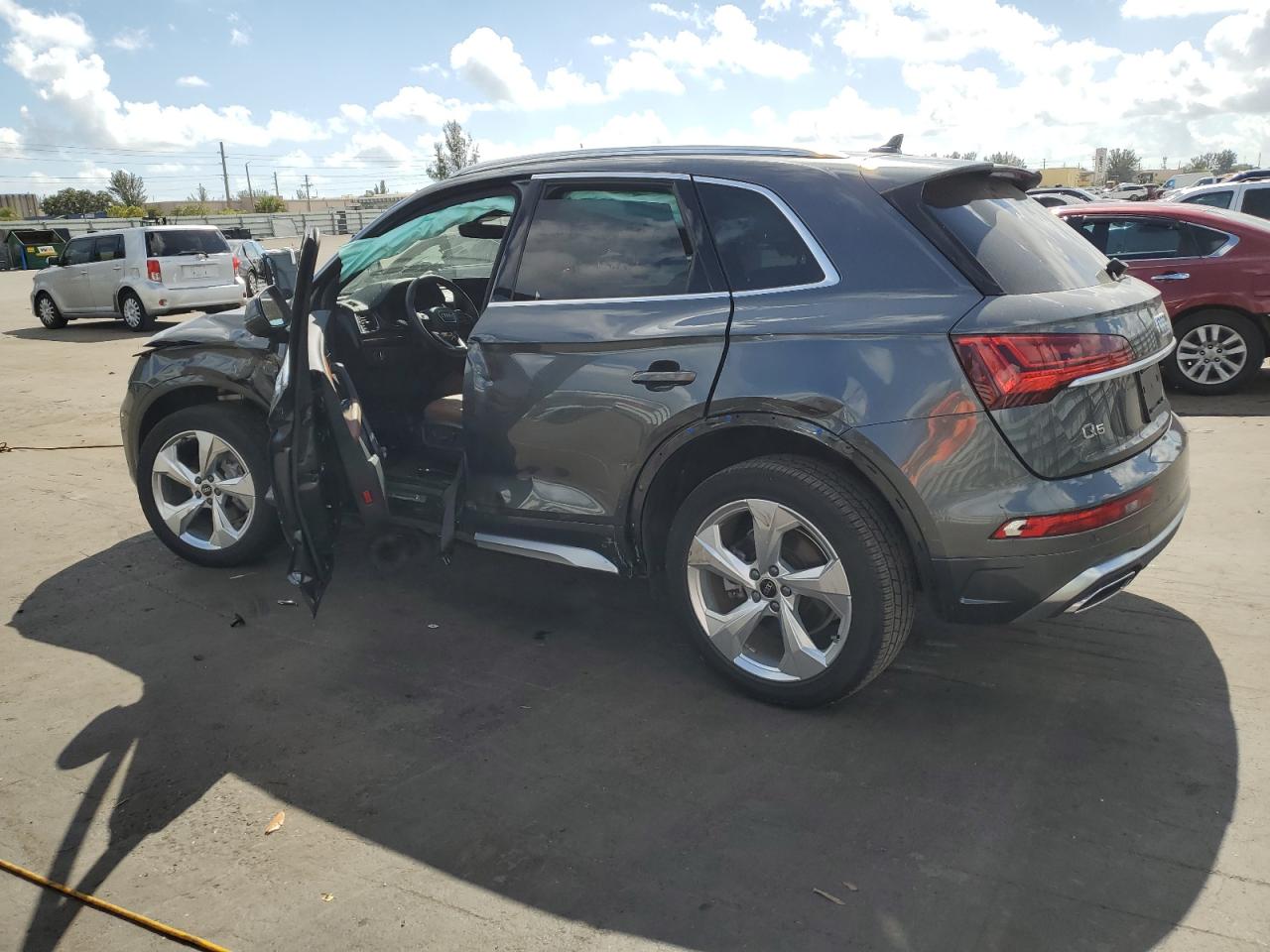 2023 Audi Q5 - Image 2