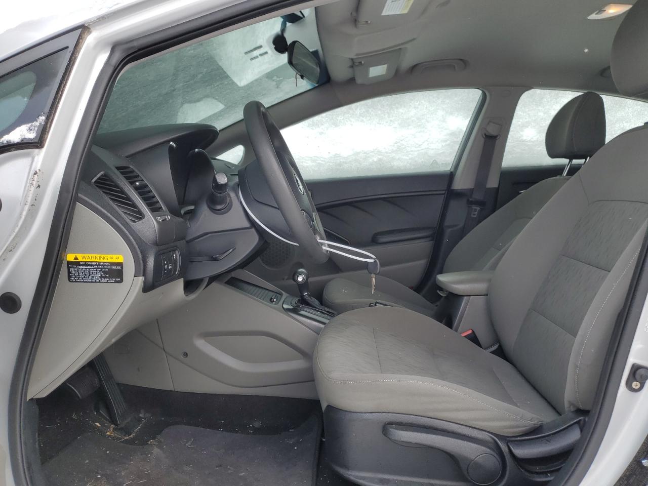 2016 Kia Forte - Image 7
