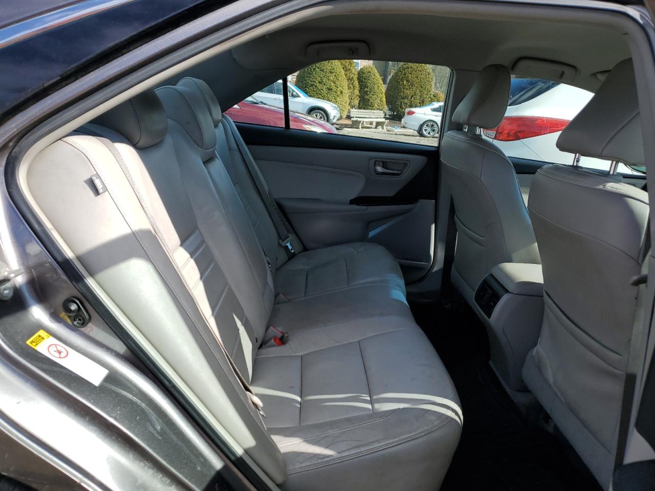 2015 Toyota Camry - Image 10