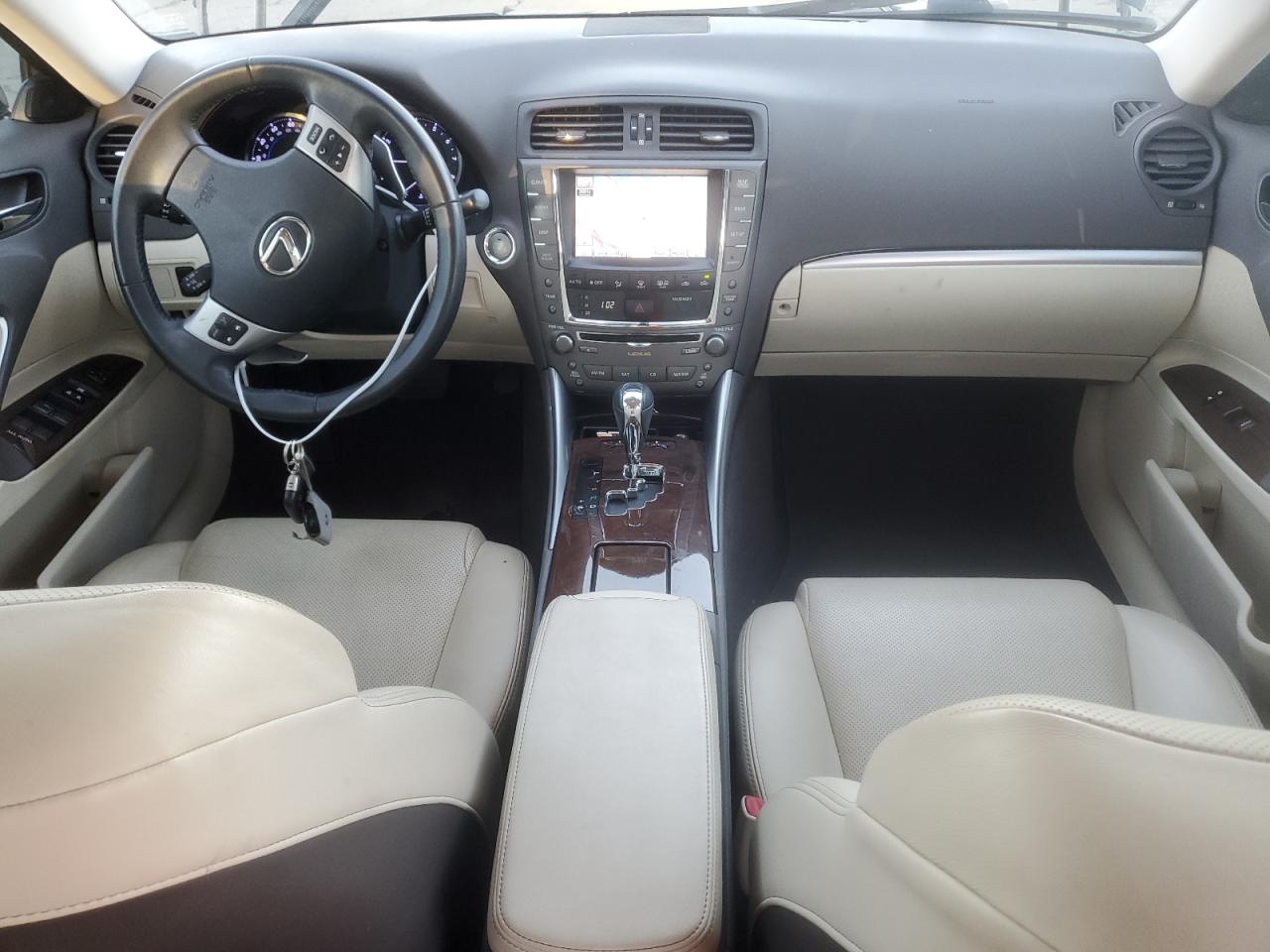 2012 Lexus IS - Image 8