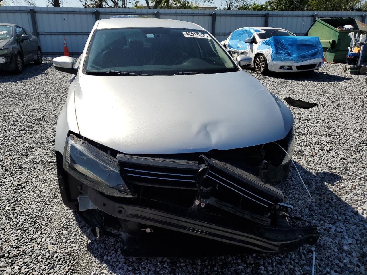 2014 Volkswagen Jetta - Image 5