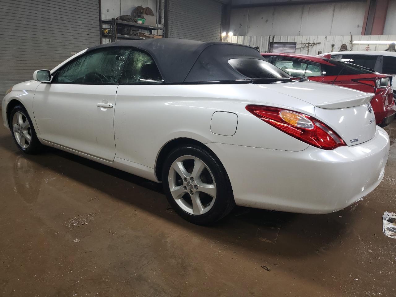 2005 Toyota Camry Solara - Image 2