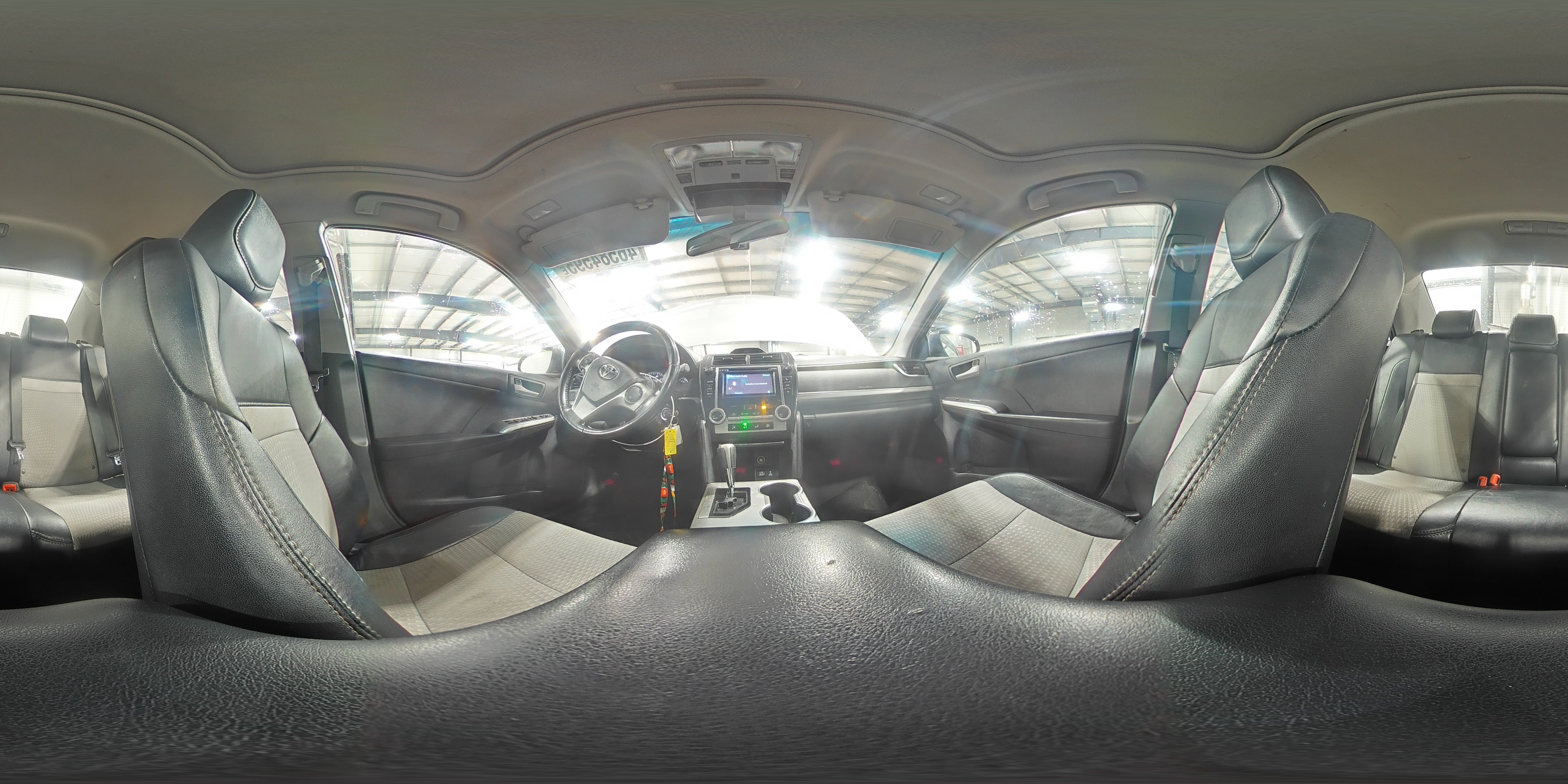 2012 Toyota Camry - Image 14
