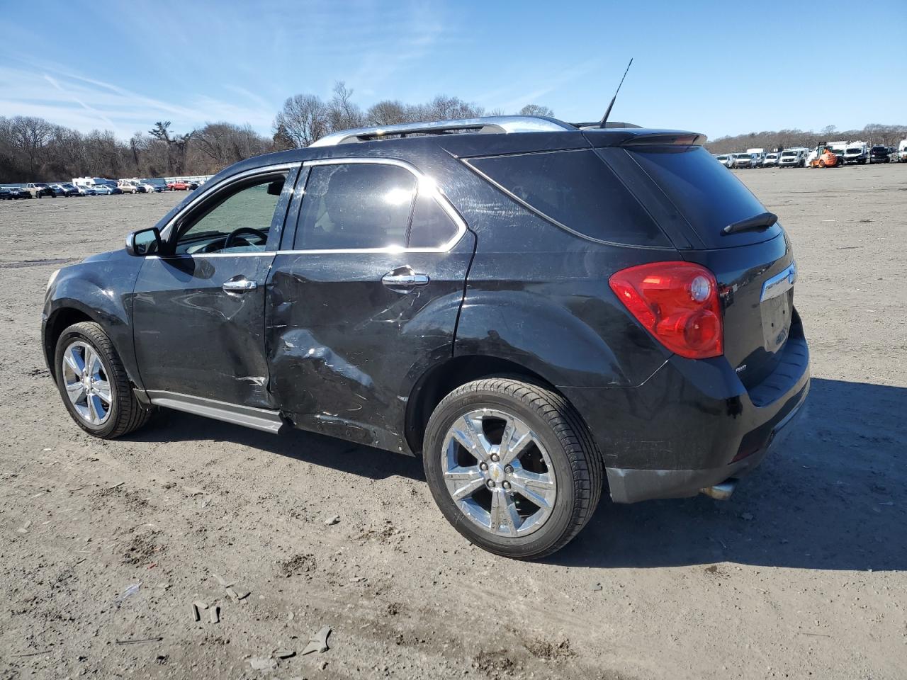2011 Chevrolet Equinox - Image 2