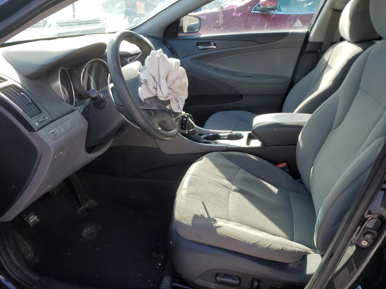 2011 Hyundai Sonata - Image 7