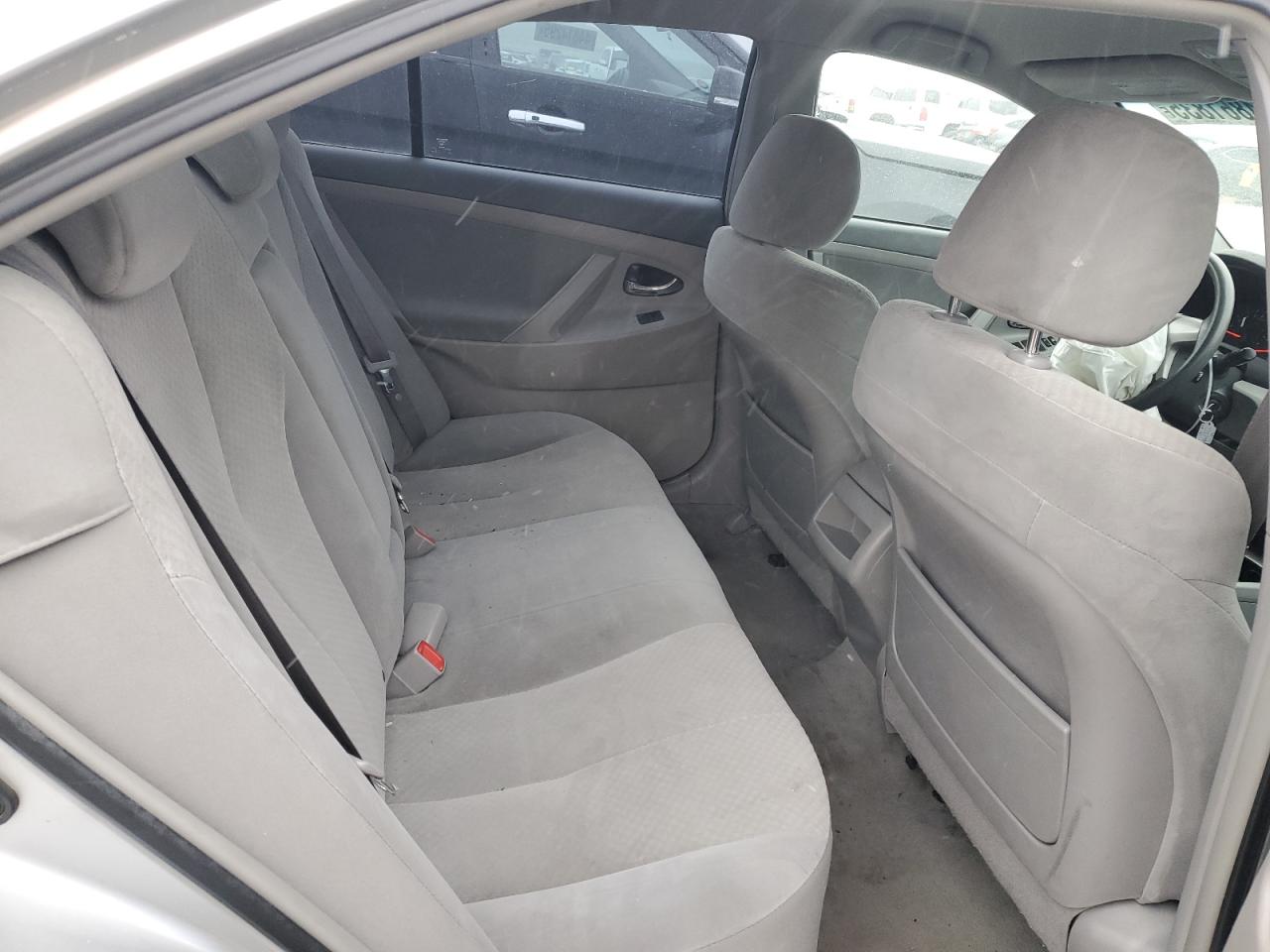 2009 Toyota Camry - Image 10
