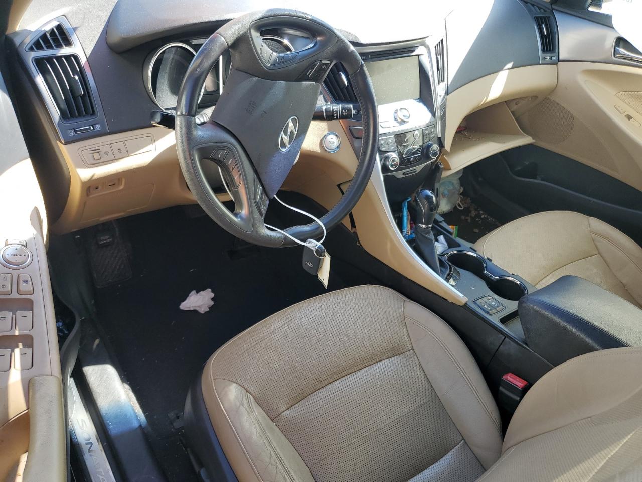 2012 Hyundai Sonata - Image 8