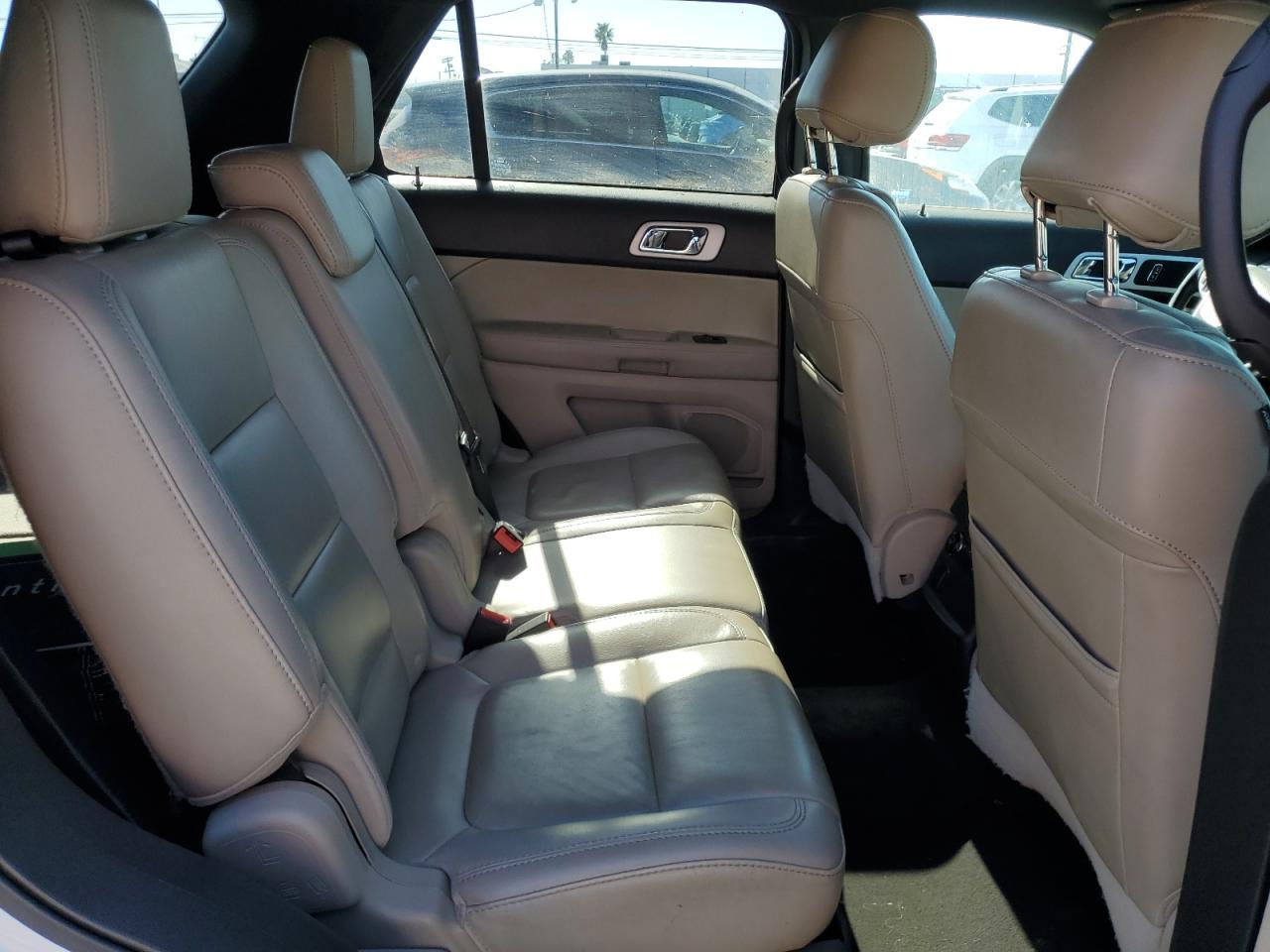 2014 Ford Explorer - Image 11