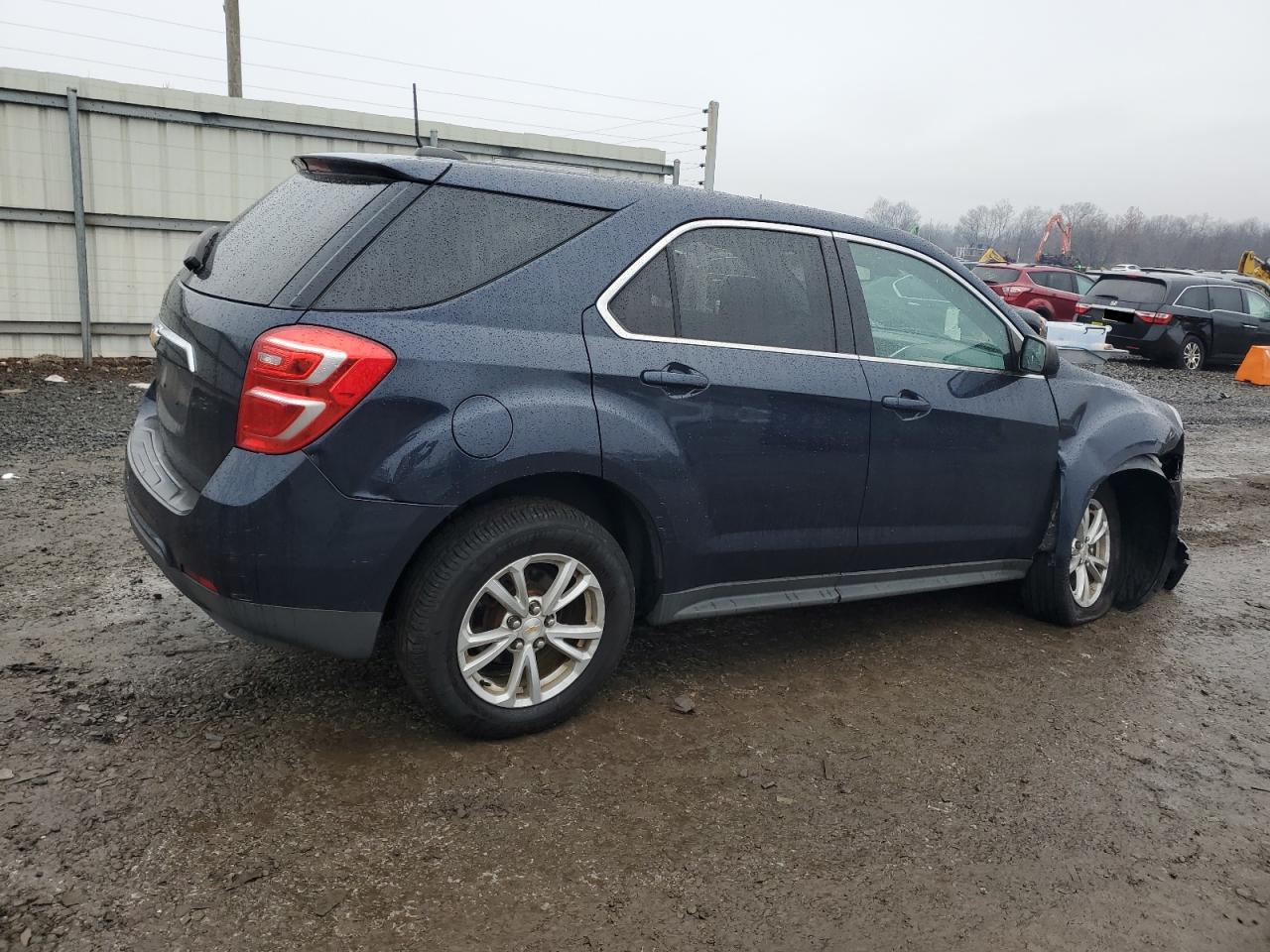 2017 Chevrolet Equinox - Image 3