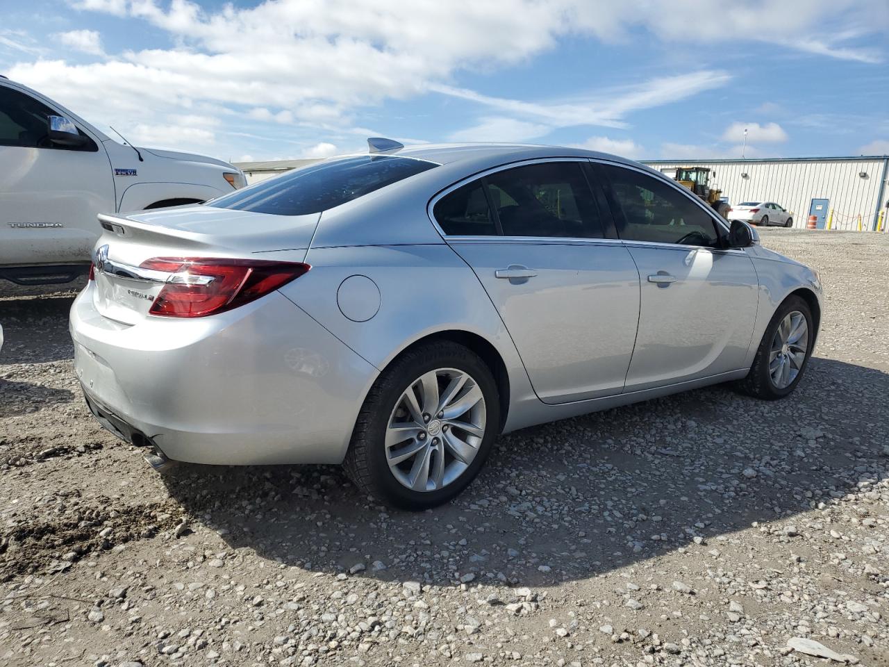 2015 Buick Regal - Image 3