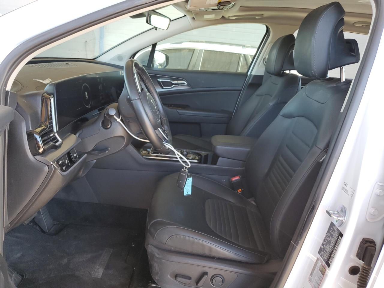 2023 Kia Sportage - Image 7