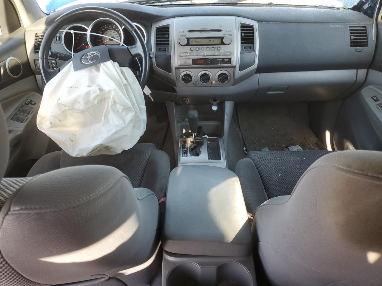 2005 Toyota Tacoma - Image 8