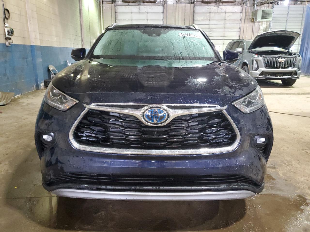 2024 Toyota Highlander - Image 5