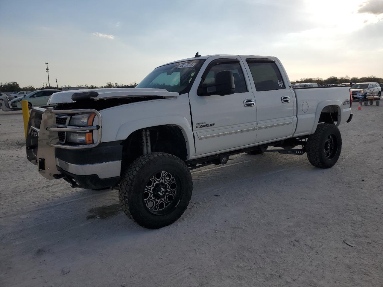 2006 Chevrolet Silverado K2500 Heavy Duty for Sale in Arcadia, FL - Front End