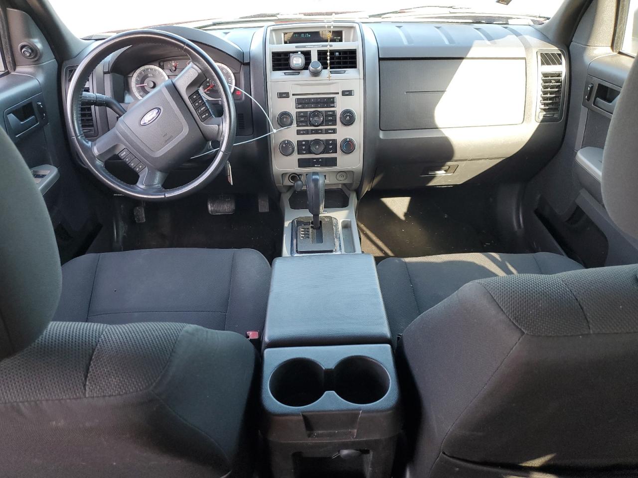 2009 Ford Escape - Image 8