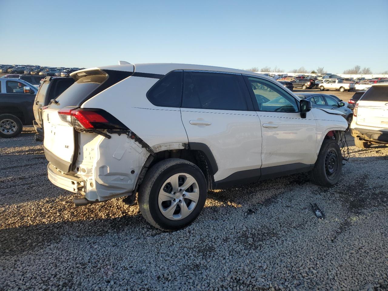2024 Toyota Rav4 Le VIN: 2T3H1RFV7RW322005 Lot: 46630425
