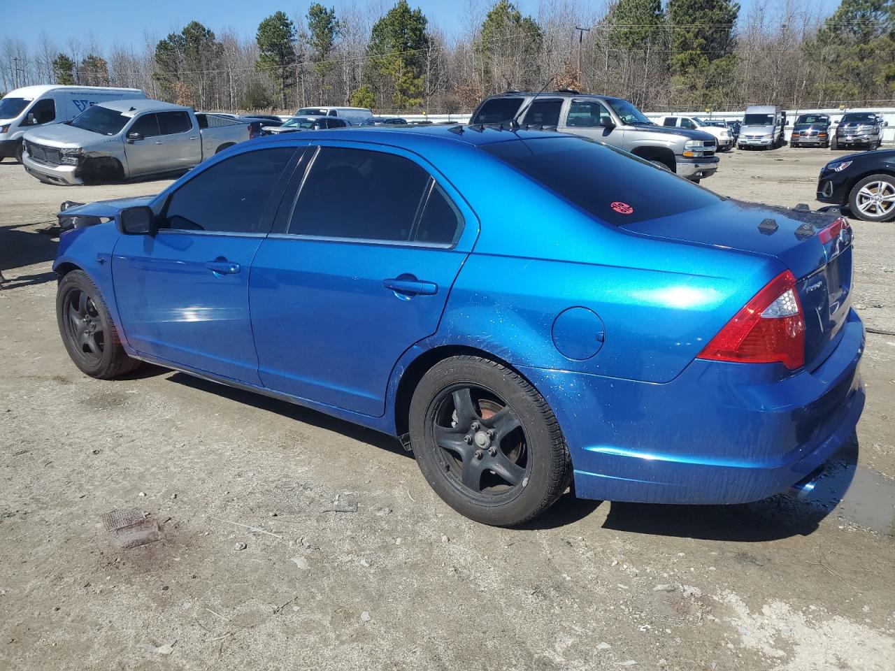 2011 Ford Fusion - Image 2