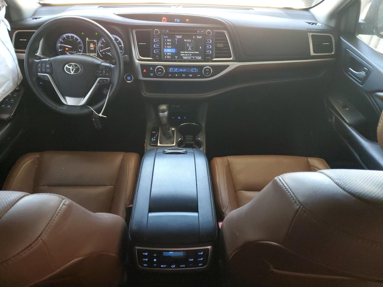 2019 Toyota Highlander - Image 8