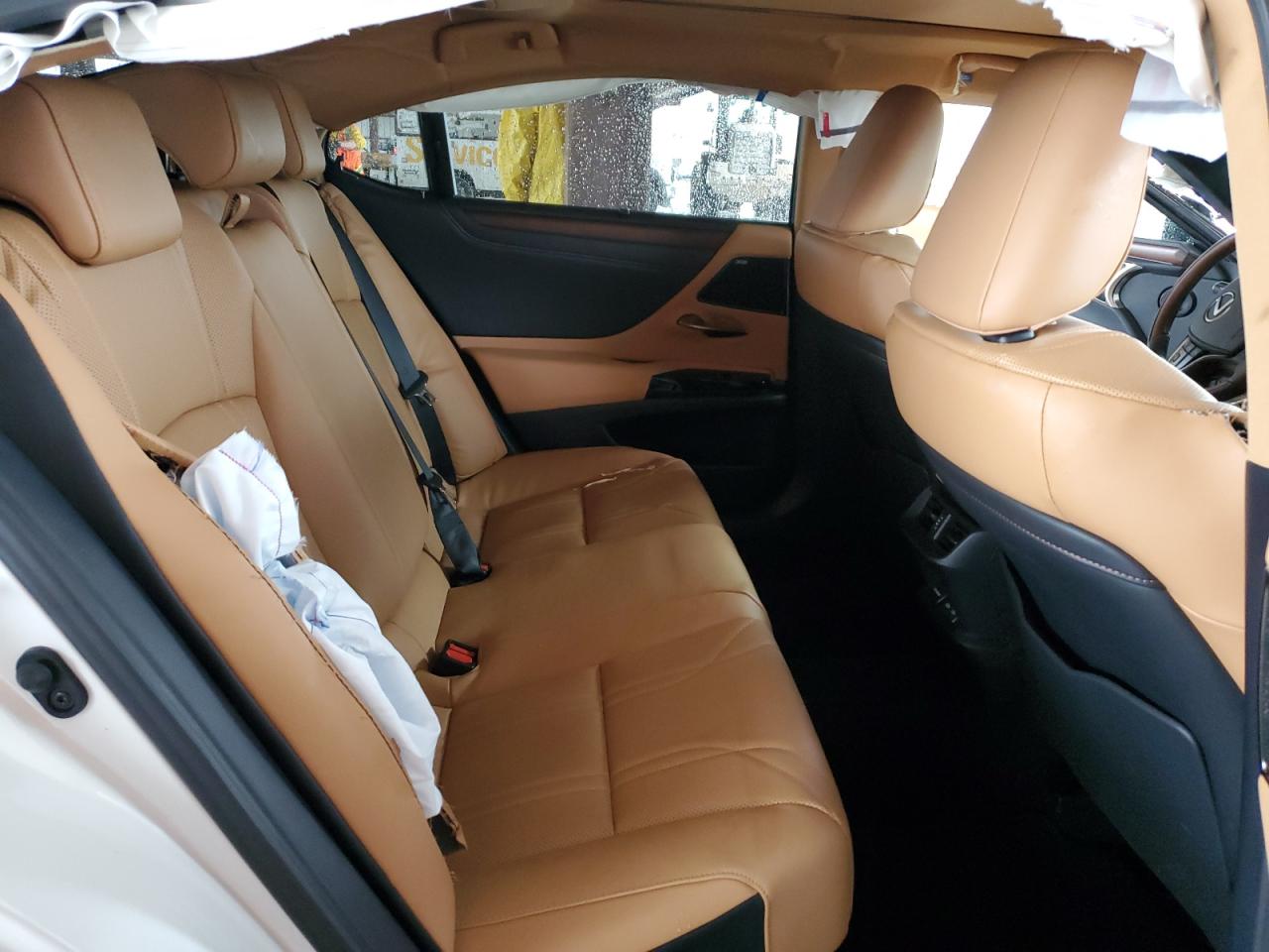 2024 Lexus ES - Image 10