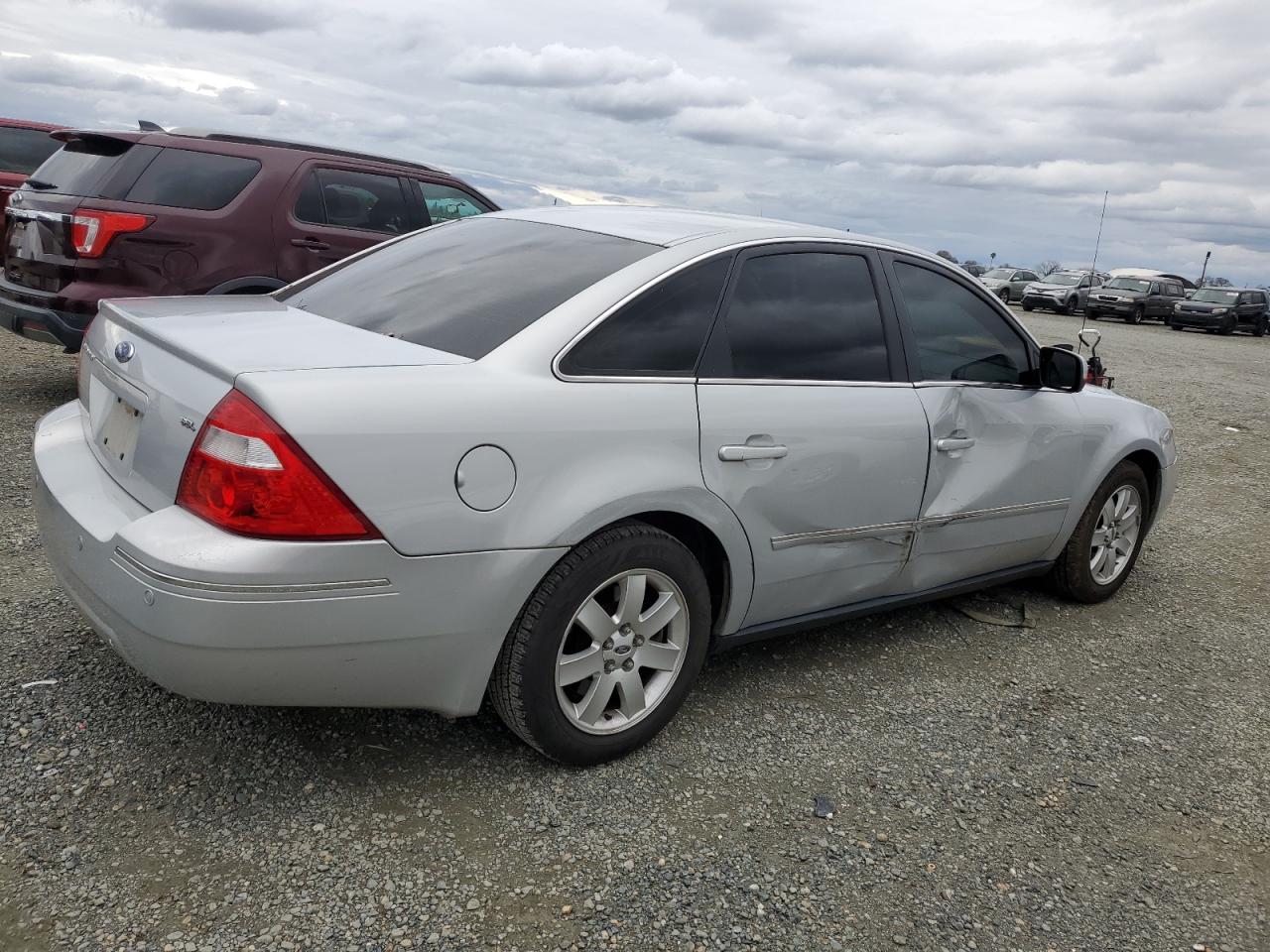 2005 Ford Five Hundred - Image 3