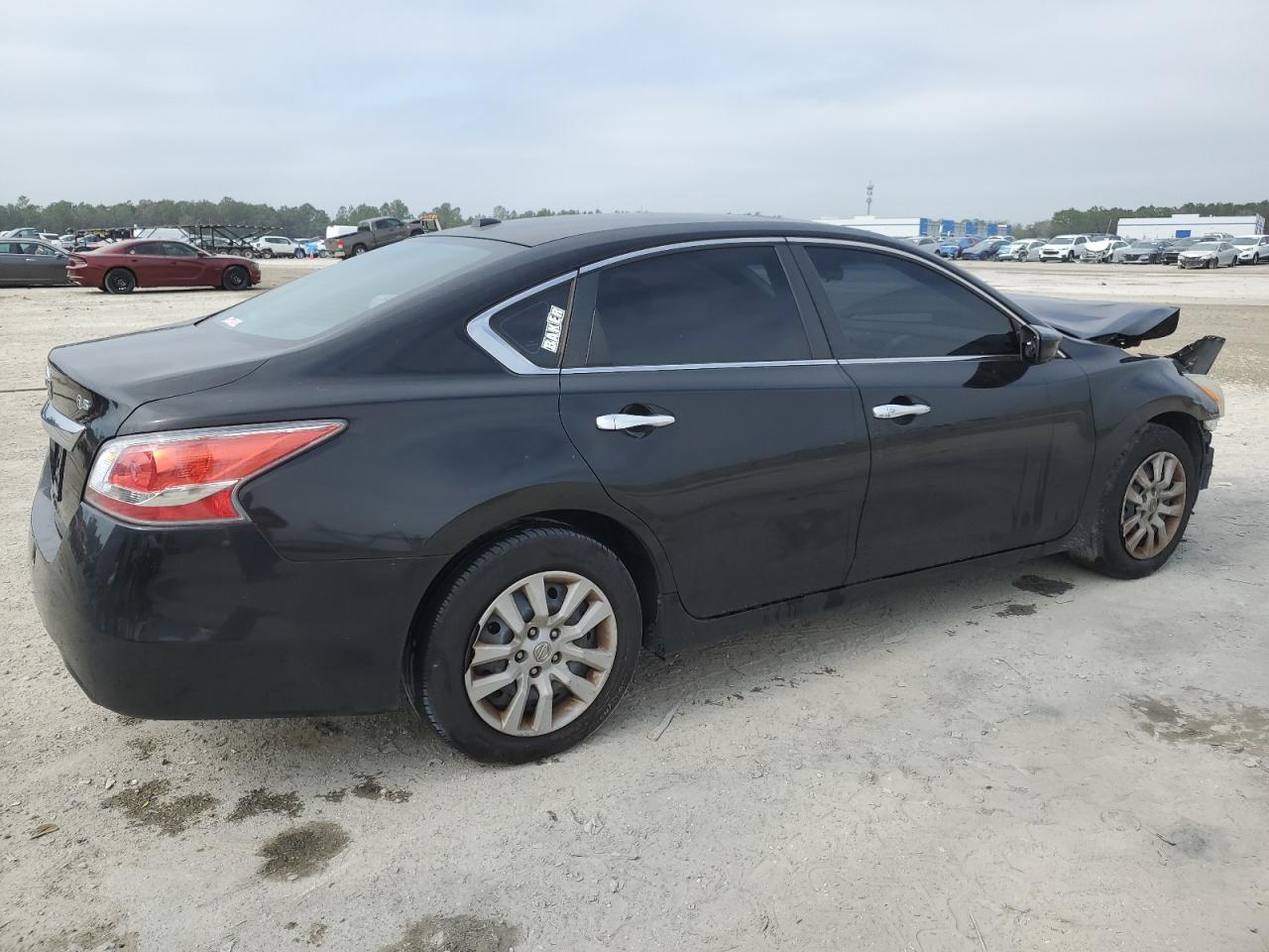 2015 Nissan Altima - Image 3