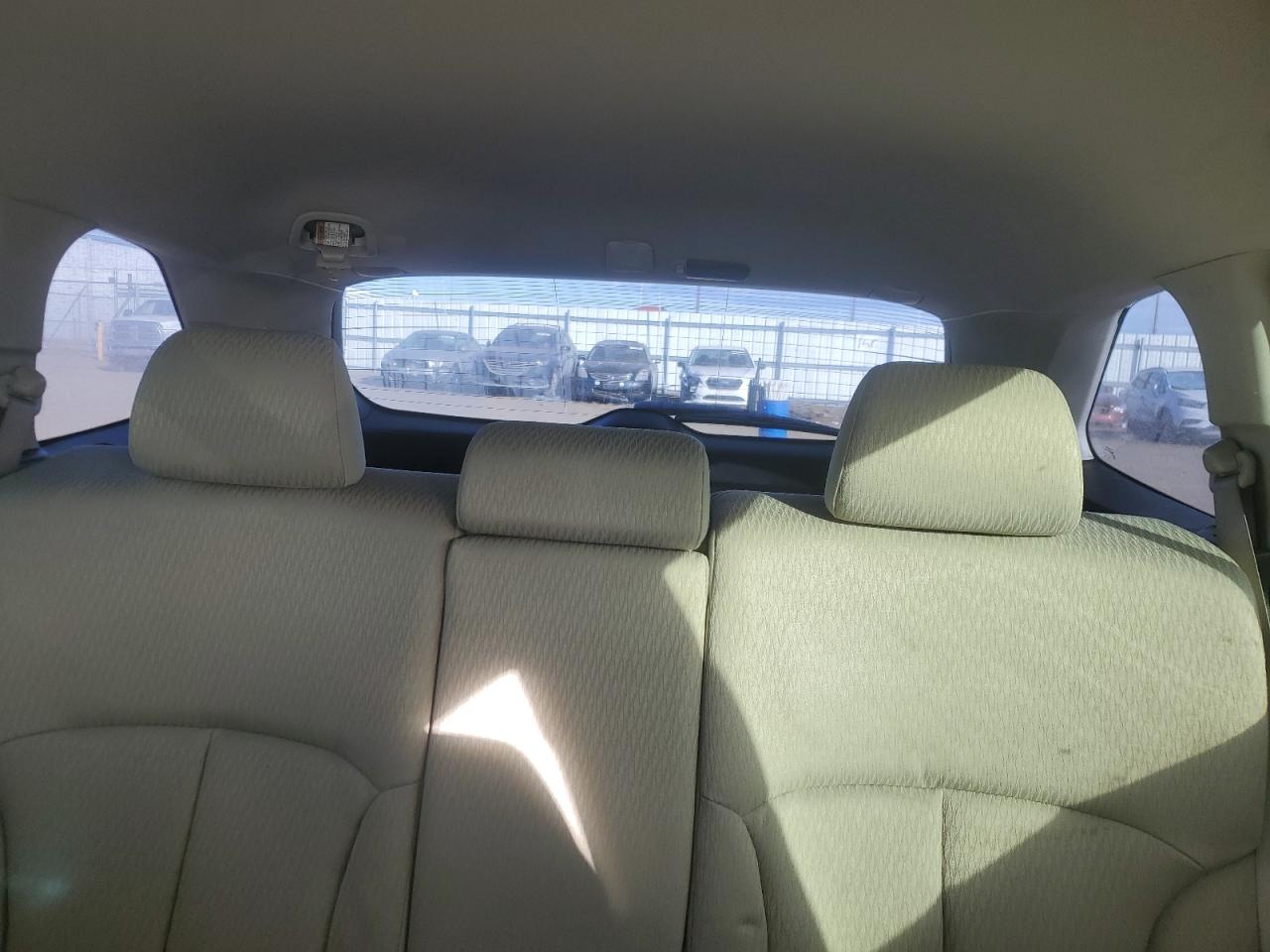 2011 Subaru Outback - Image 10