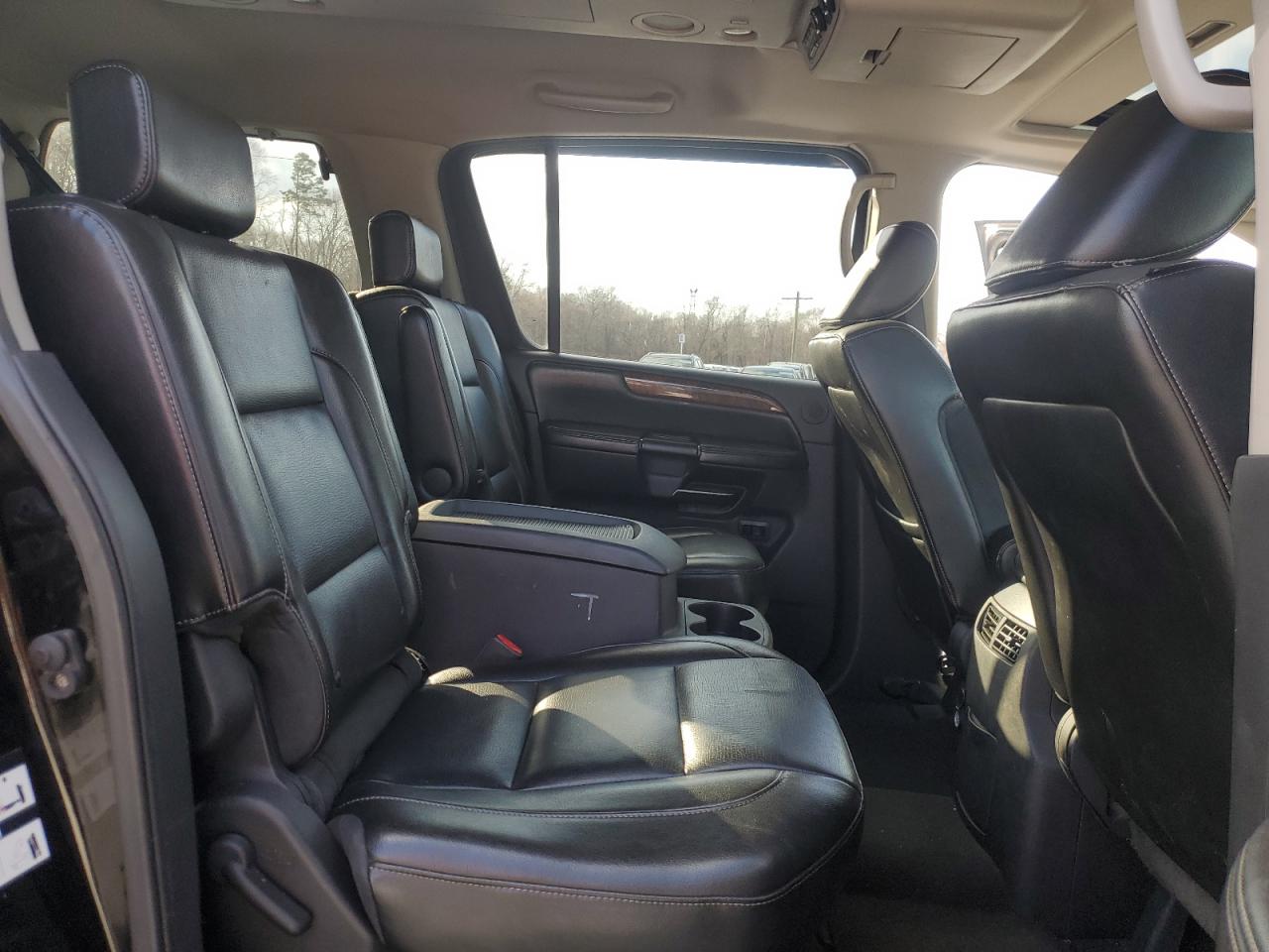 2010 Nissan Armada - Image 12