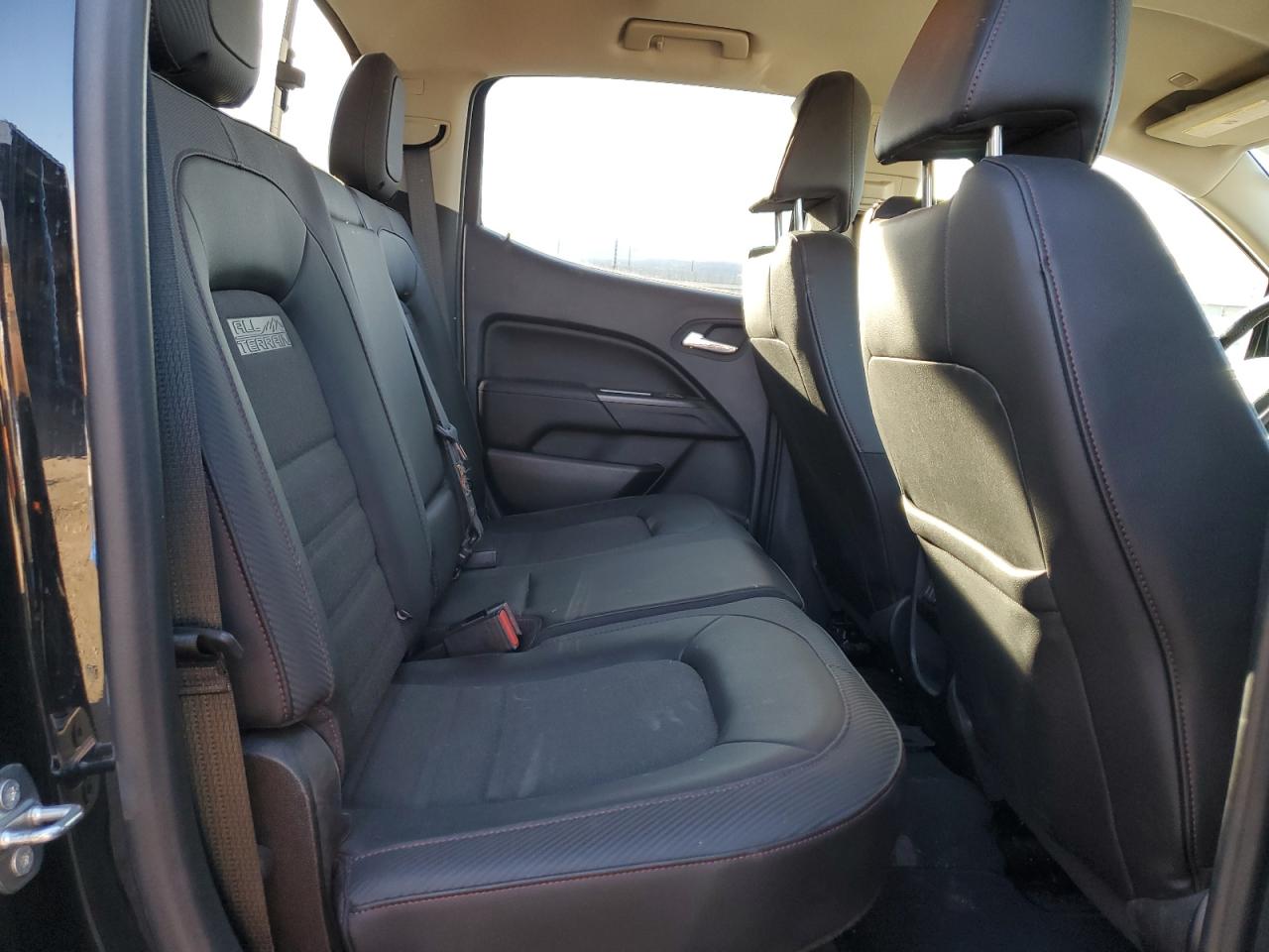 2017 GMC Canyon - Image 10