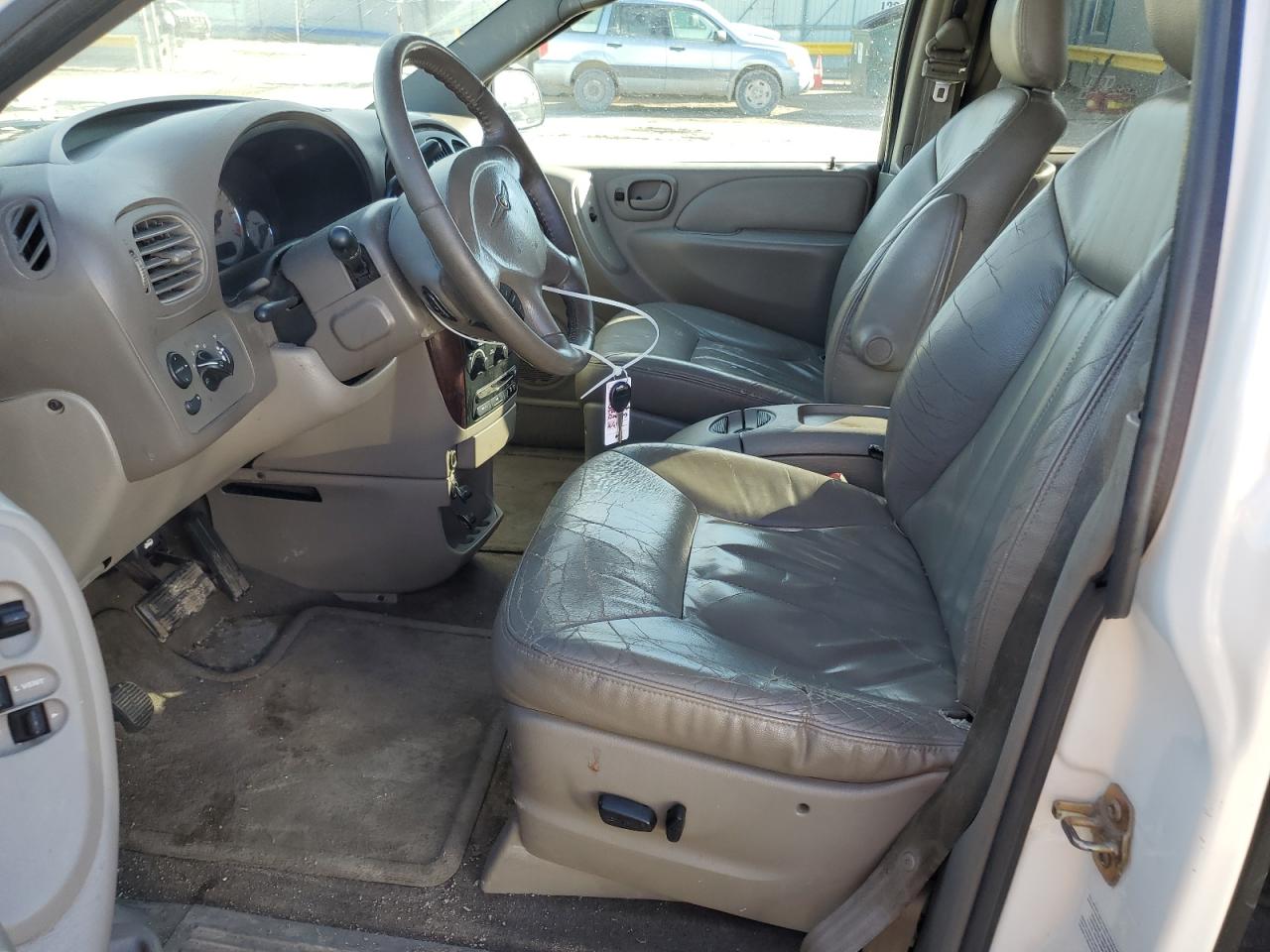 2003 Chrysler Town & Country - Image 7