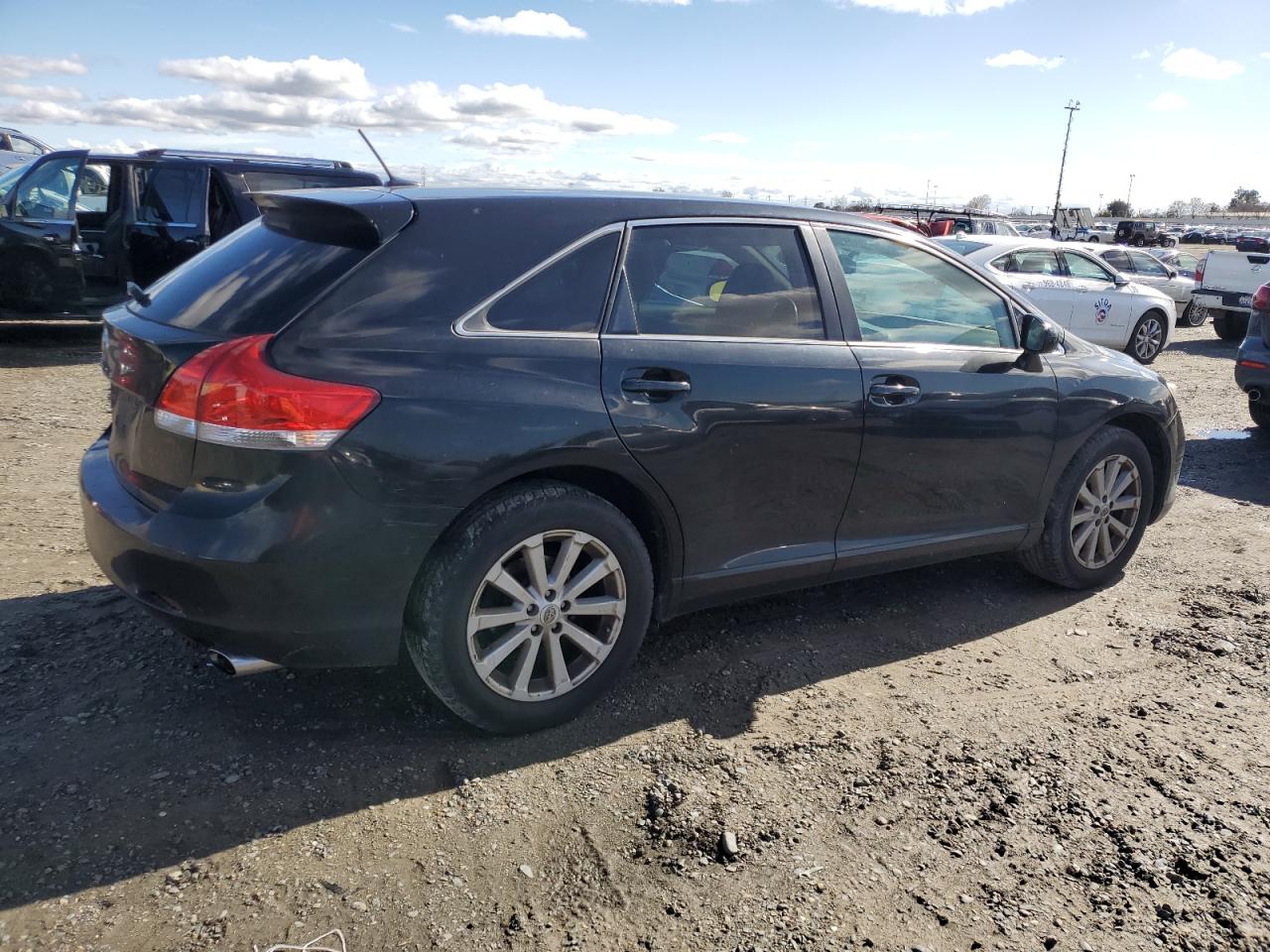 2011 Toyota Venza - Image 3