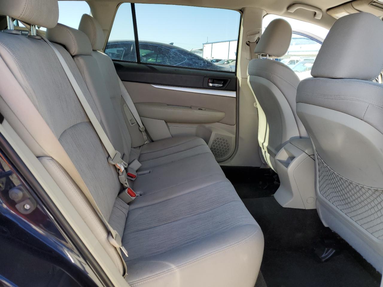 2014 Subaru Outback - Image 11