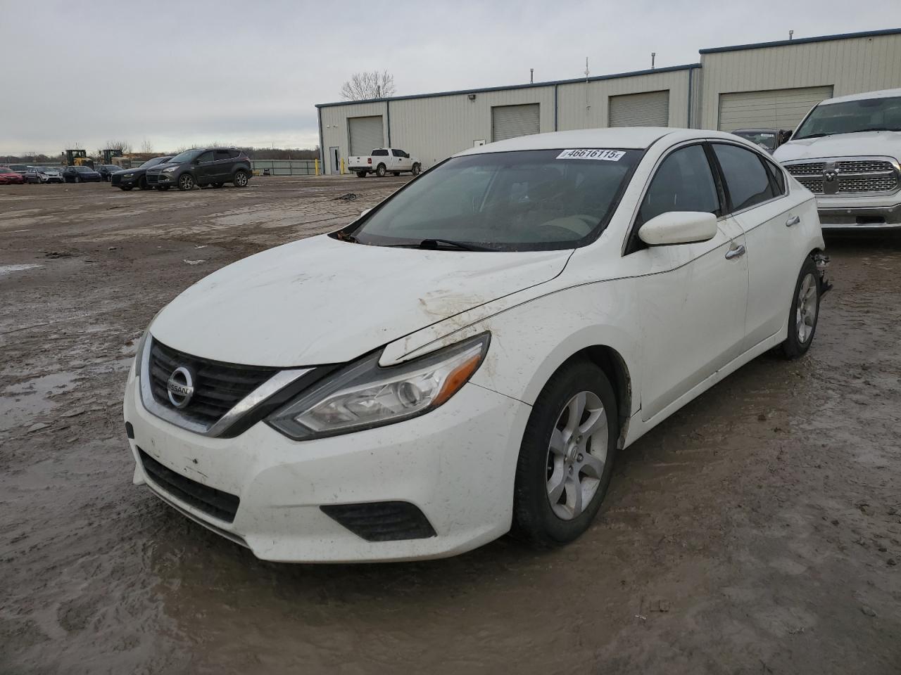 2017 Nissan Altima 2.5 for Sale in Kansas City, KS - Rear End