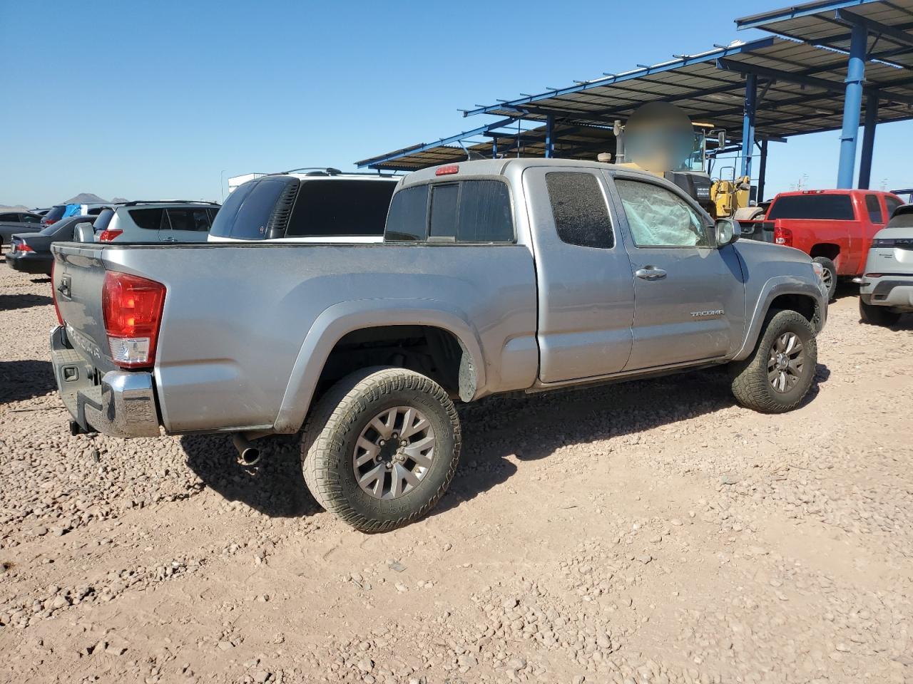2016 Toyota Tacoma - Image 3