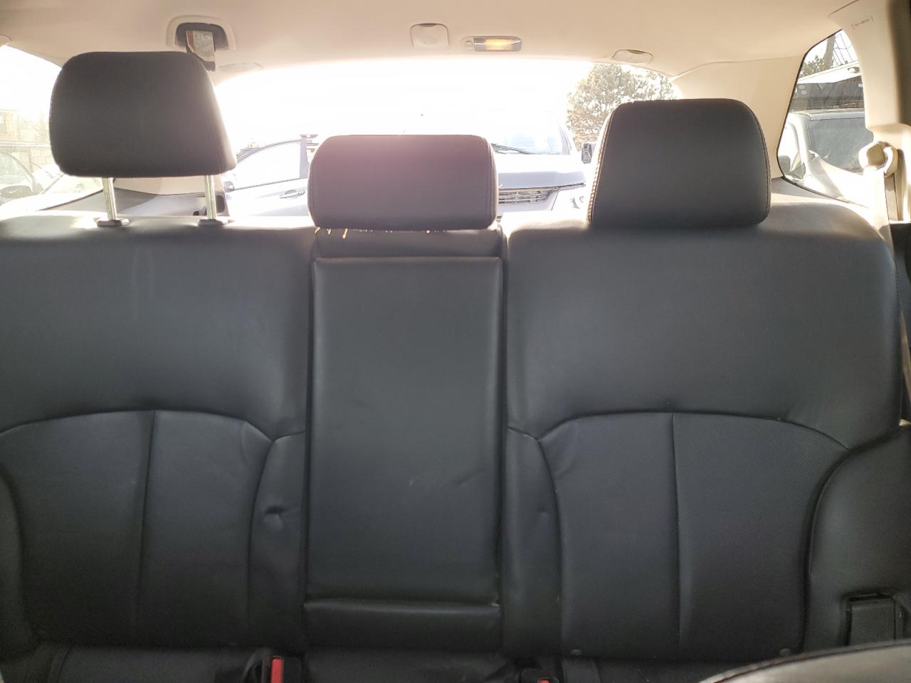2011 Subaru Outback - Image 10