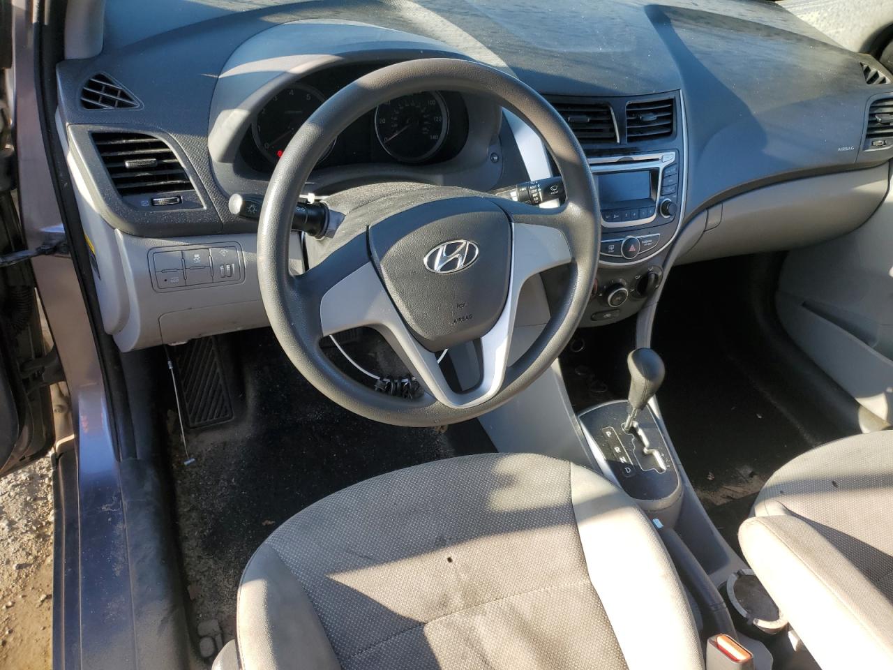 2014 Hyundai Accent - Image 8