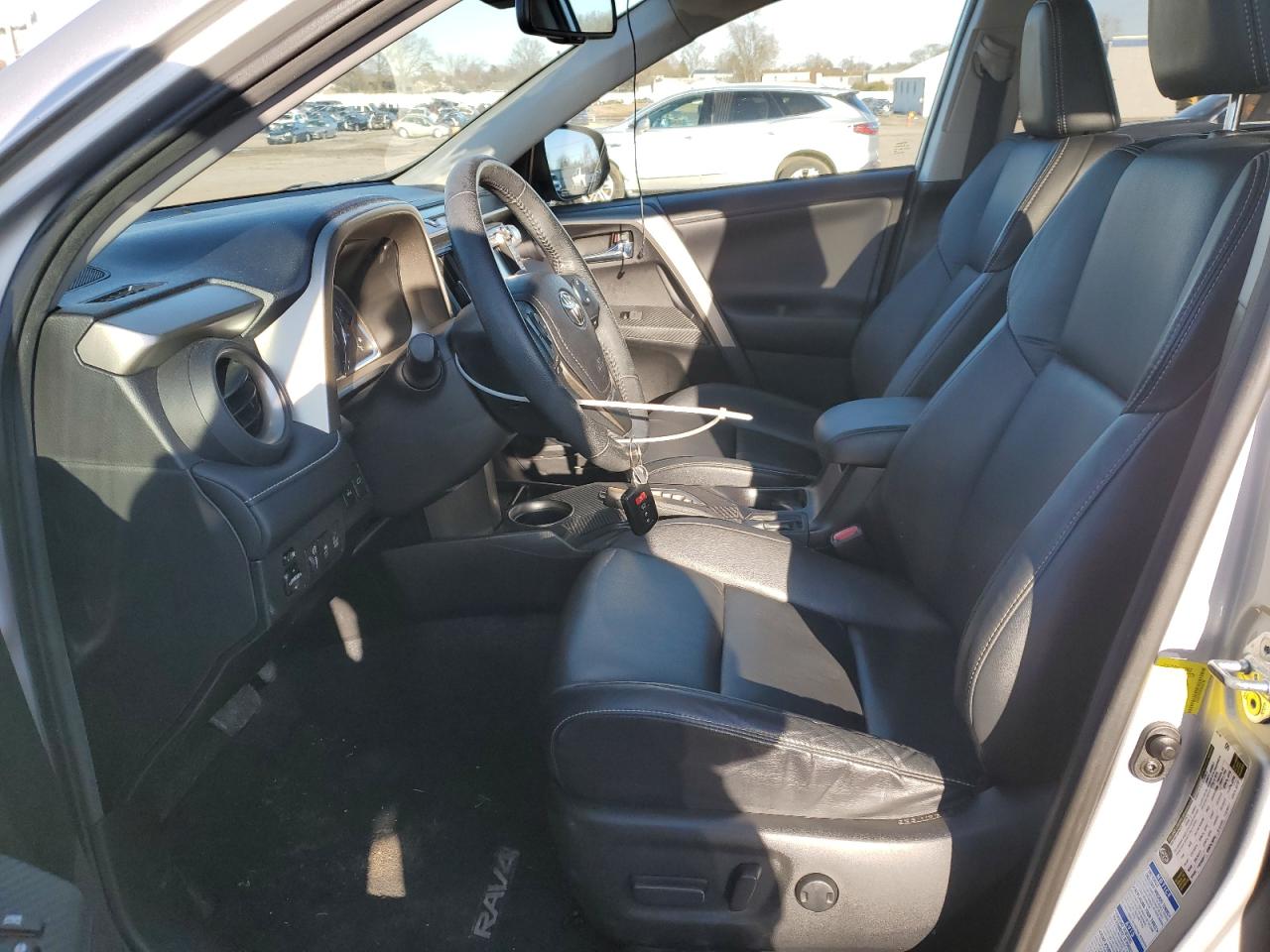 2015 Toyota RAV 4 - Image 7