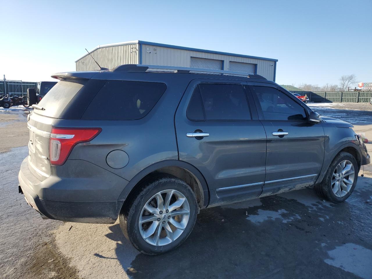 2015 Ford Explorer - Image 3