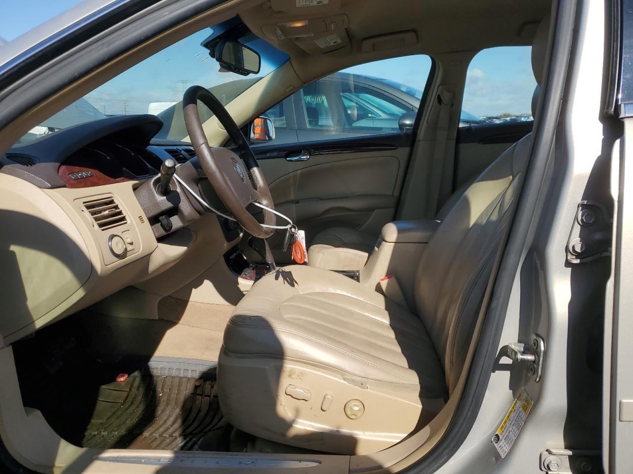 2009 Buick Lucerne - Image 7