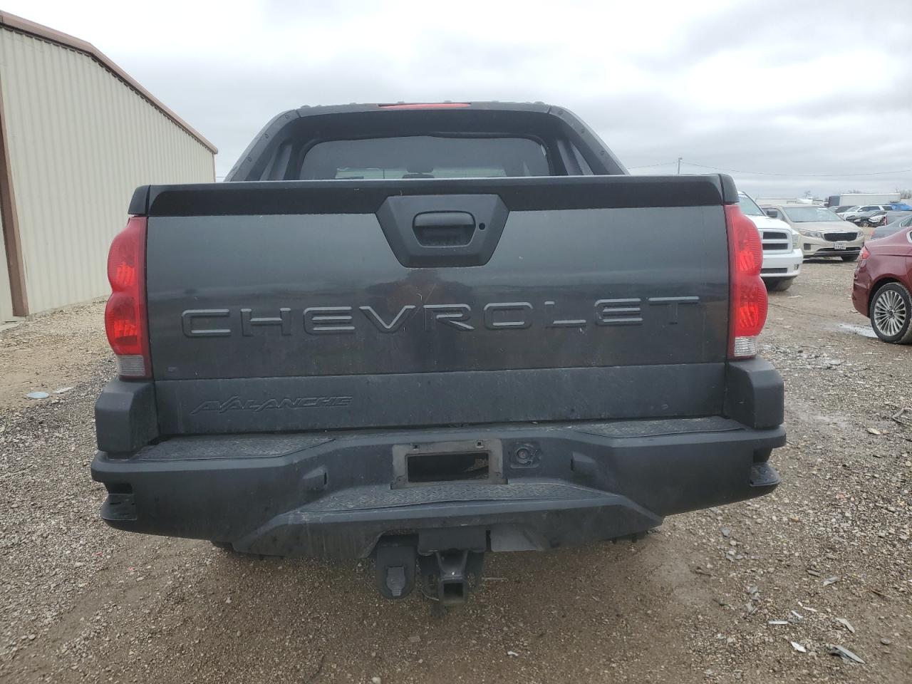 2003 Chevrolet Avalanche - Image 6