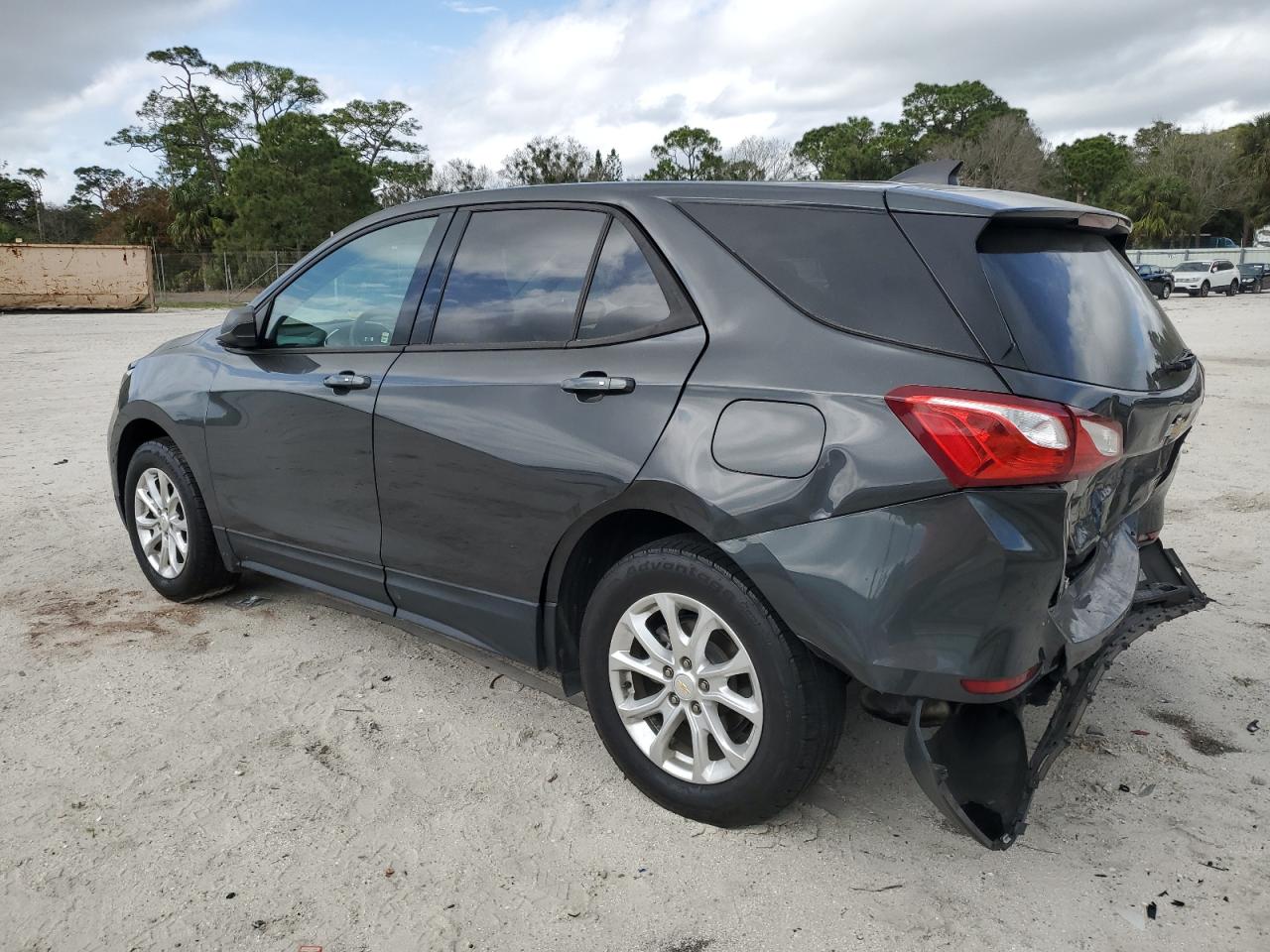 2019 Chevrolet Equinox - Image 2