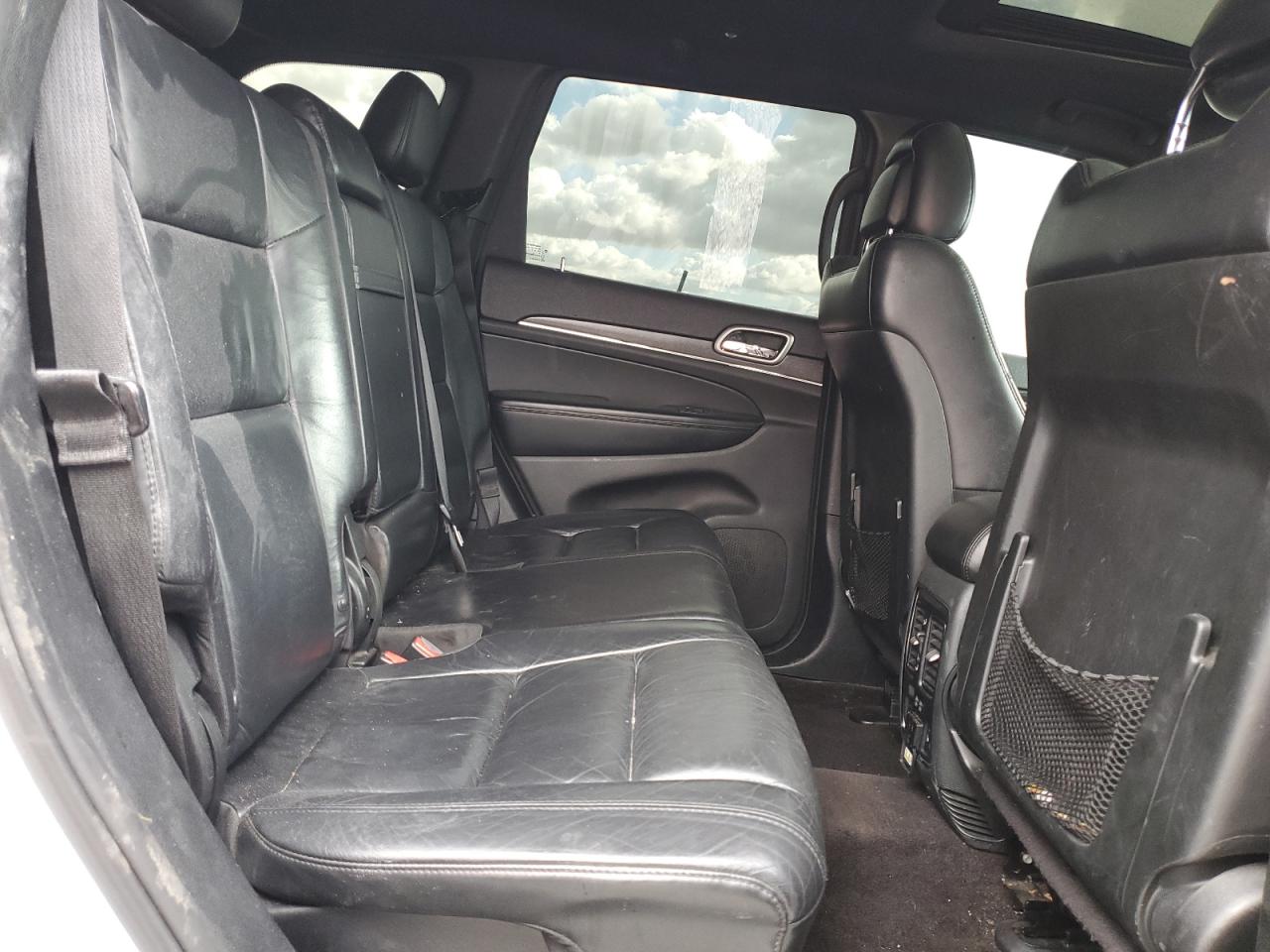 2018 Jeep Grand Cherokee - Image 11