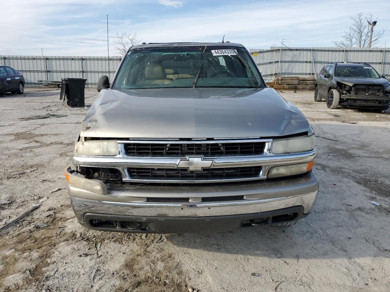 2002 Chevrolet Suburban - Image 5