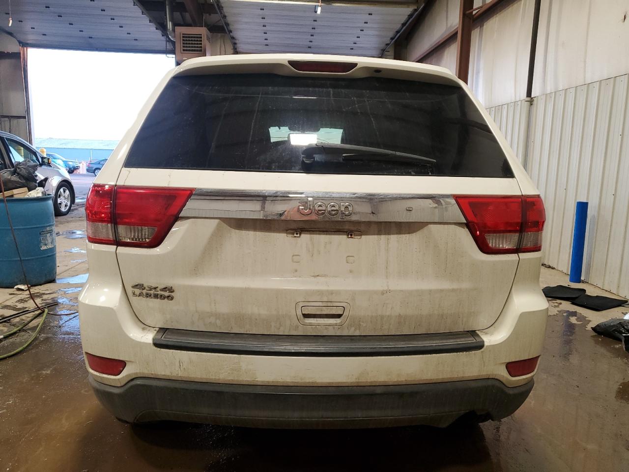 2012 Jeep Grand Cherokee - Image 6