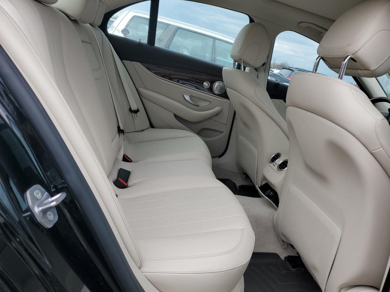 2017 Mercedes-Benz E-klasse - Image 10