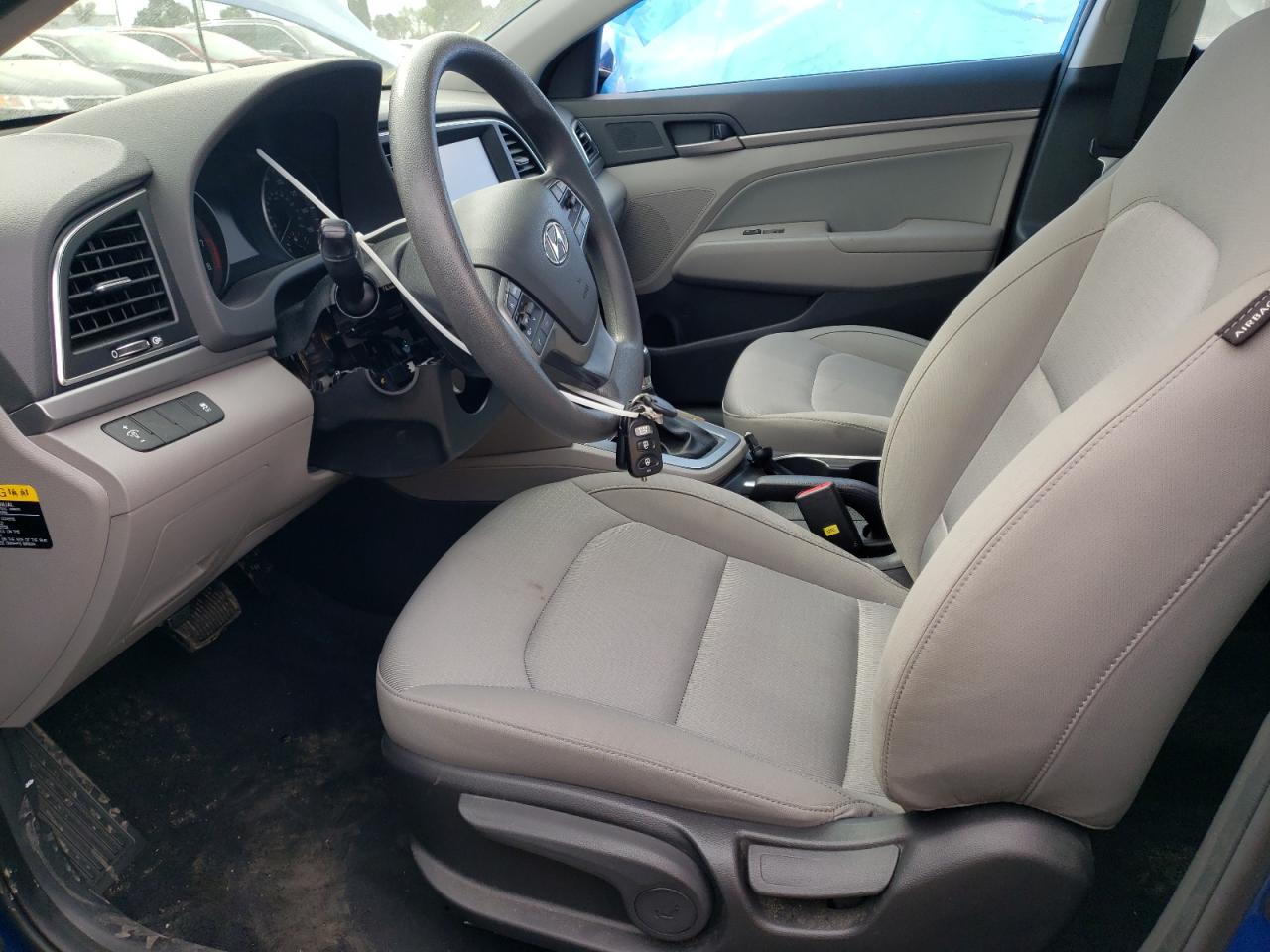 2017 Hyundai Elantra - Image 7