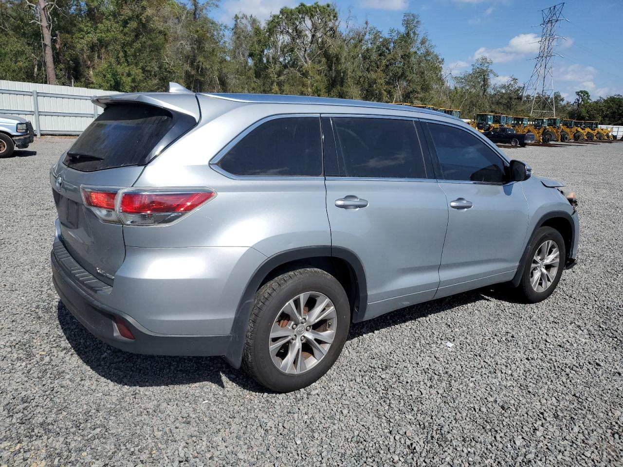 2014 Toyota Highlander - Image 3