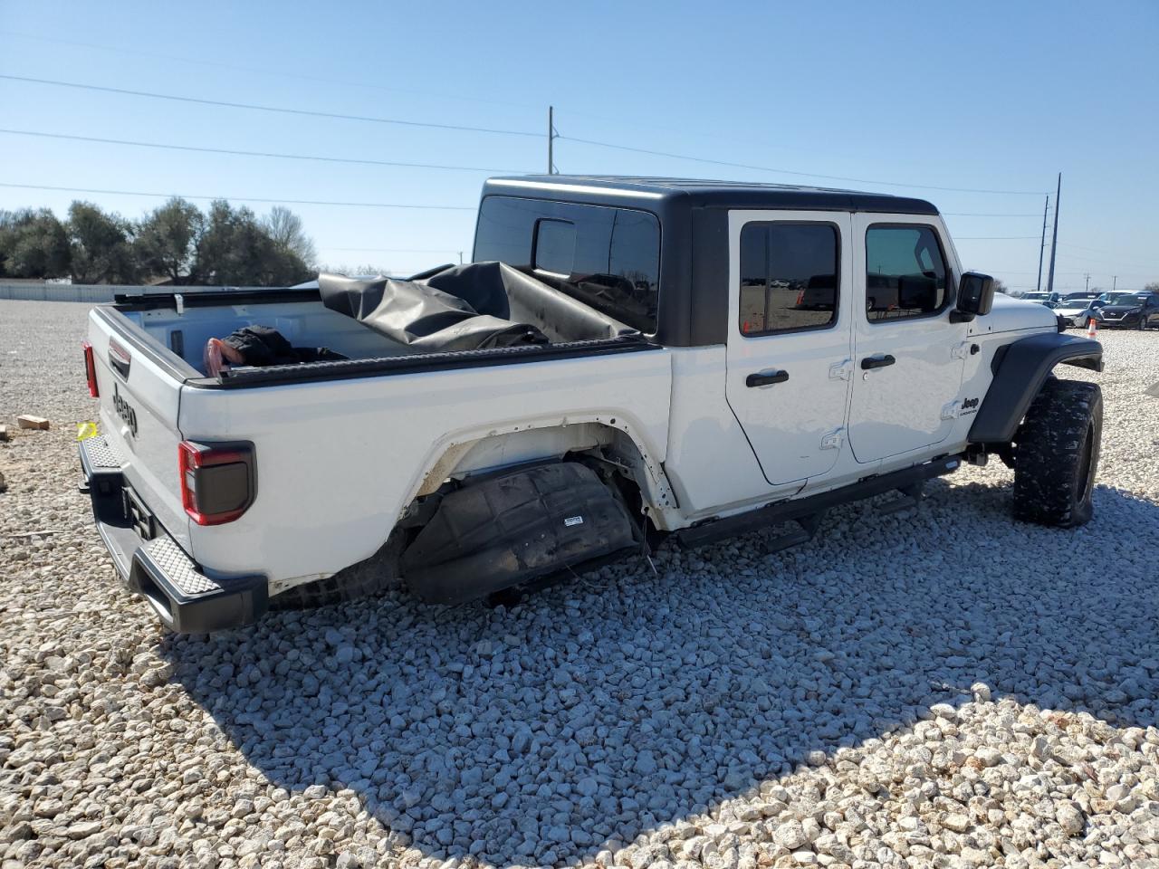 2020 Jeep Gladiator - Image 3