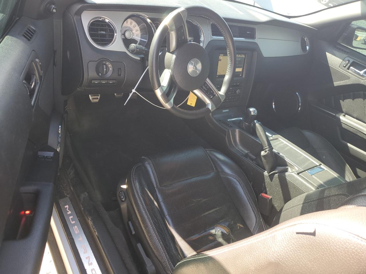 2012 Ford Mustang - Image 8