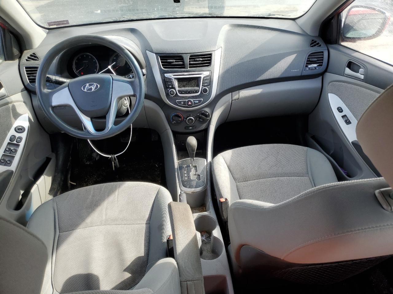 2014 Hyundai Accent - Image 8